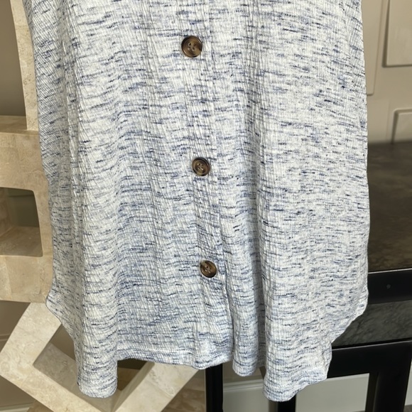 Verve Ami top white blue V neck short sleeve Size Medium - Picture 5 of 8